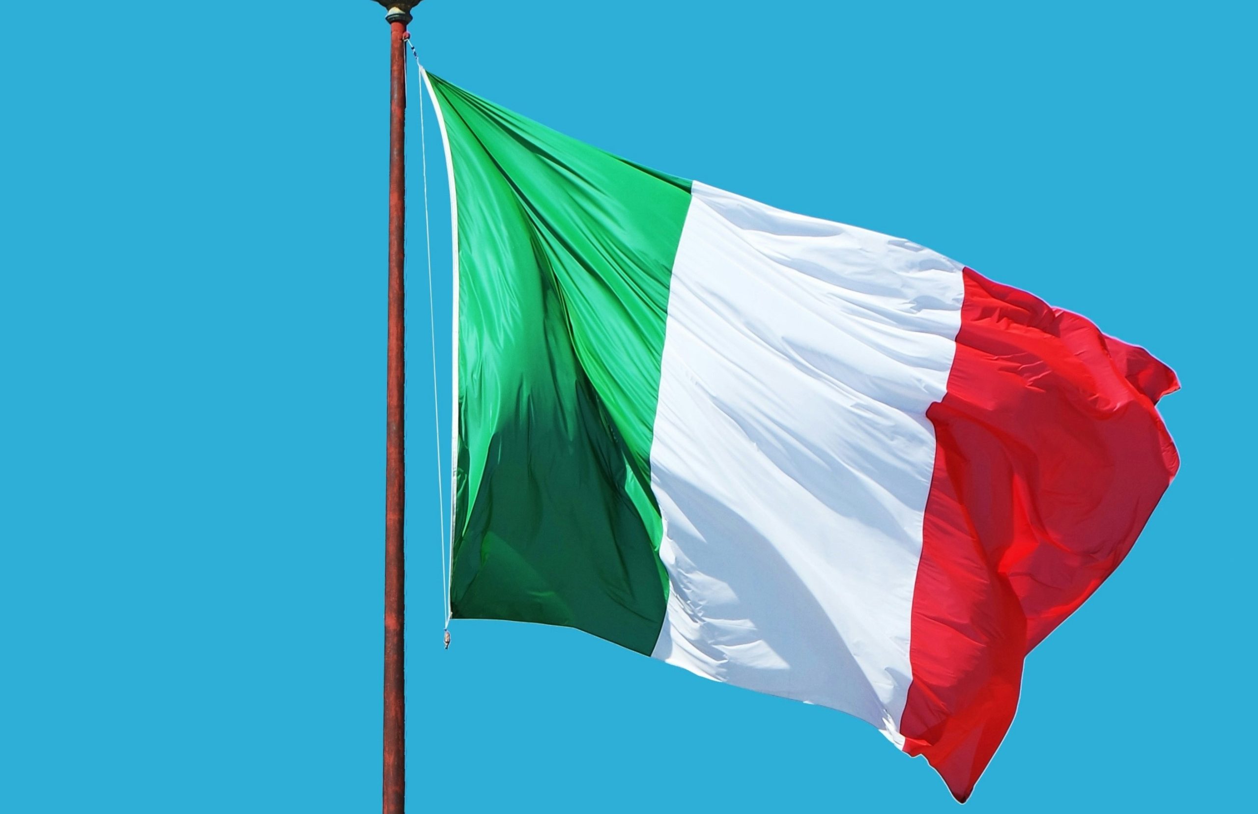 Fascists and anti-fascists face off in Bologna